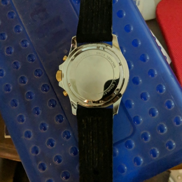 MK Watch - Picture 3 of 3